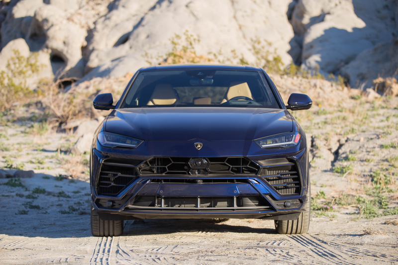 Illustration for article titled The 2019 Lamborghini Urus Drives Like the Vengeful King of Crossovers